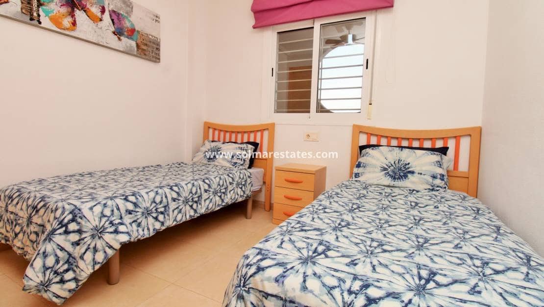2 quarto Apartamento para venda em Villamartin com piscina garagem - 184 900 € (Ref: 10130620)
