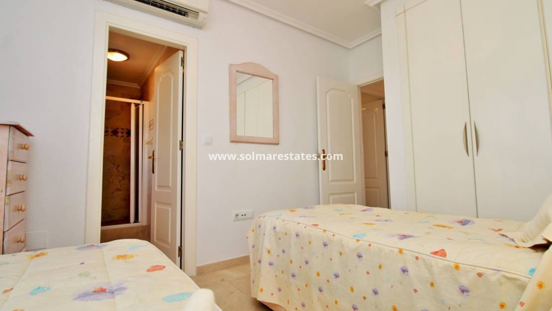 2 makuuhuone Huoneisto myytävänä paikassa Villamartin mukana uima-altaan - 189 950 € (Ref: 10130621)