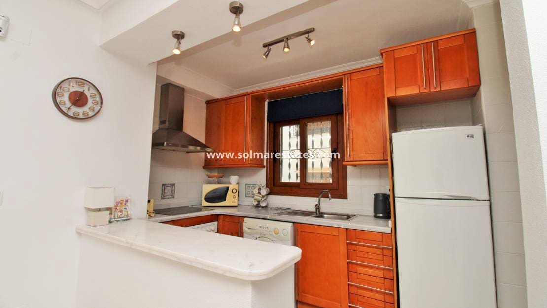2 makuuhuone Huoneisto myytävänä paikassa Villamartin mukana uima-altaan - 189 950 € (Ref: 10130621)
