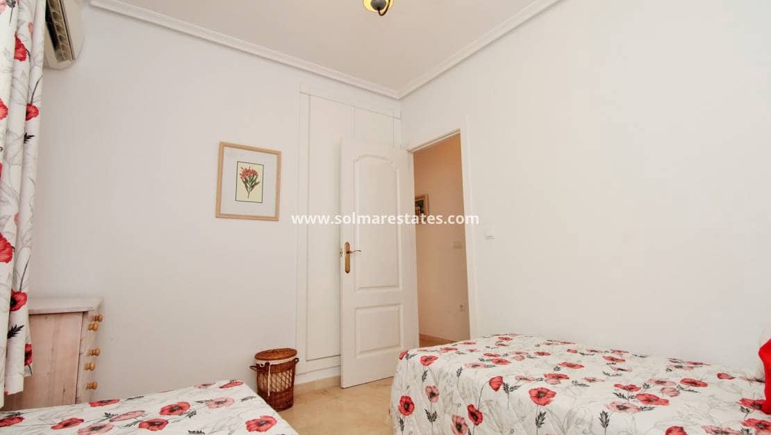 2 makuuhuone Huoneisto myytävänä paikassa Villamartin mukana uima-altaan - 189 950 € (Ref: 10130621)