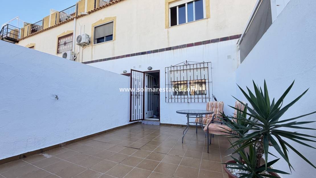 3 quarto Casa em Banda para venda em La Zenia com piscina - 214 995 € (Ref: 10130622)