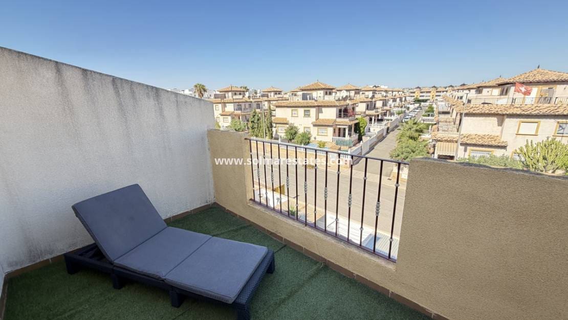 3 quarto Casa em Banda para venda em La Zenia com piscina - 214 995 € (Ref: 10130622)