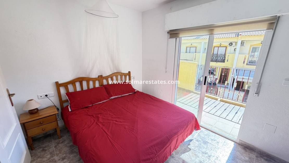 3 quarto Casa em Banda para venda em La Zenia com piscina - 214 995 € (Ref: 10130622)