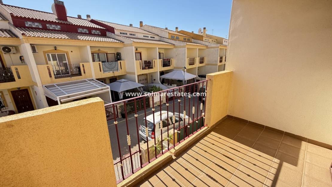 3 quarto Casa em Banda para venda em La Zenia com piscina - 214 995 € (Ref: 10130622)