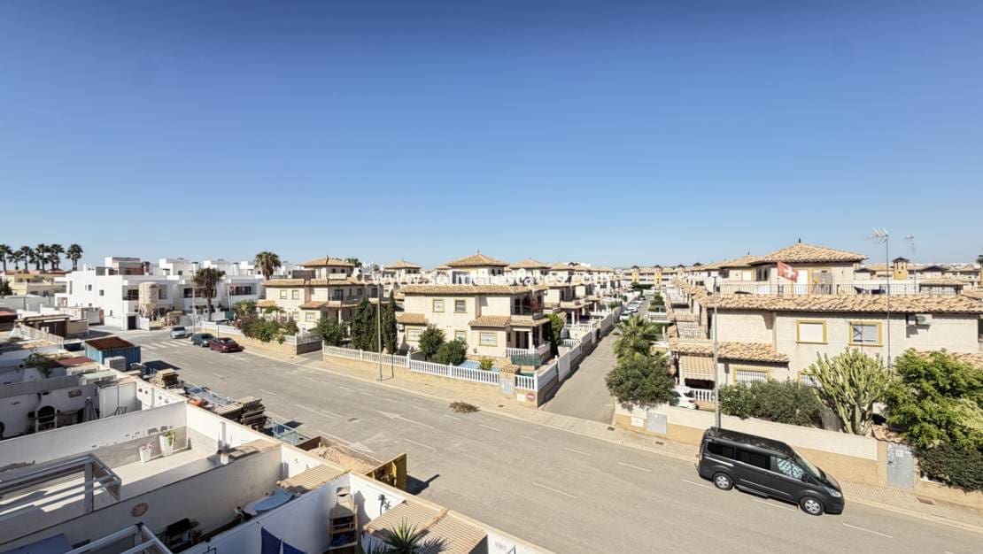 3 quarto Casa em Banda para venda em La Zenia com piscina - 214 995 € (Ref: 10130622)