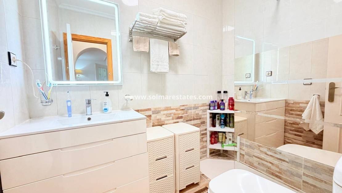 2 chambre Appartement à vendre à Los Montesinos avec piscine - 135 000 € (Ref: 10134861)