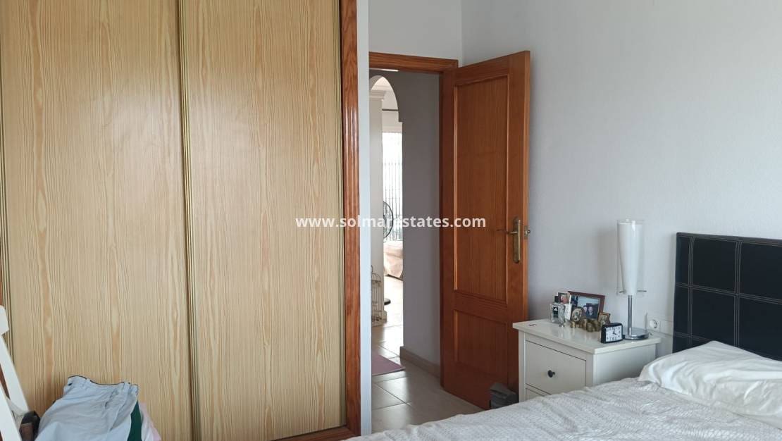2 bedroom Apartment for sale in Los Montesinos with pool garage - € 149,000 (Ref: 10134862)