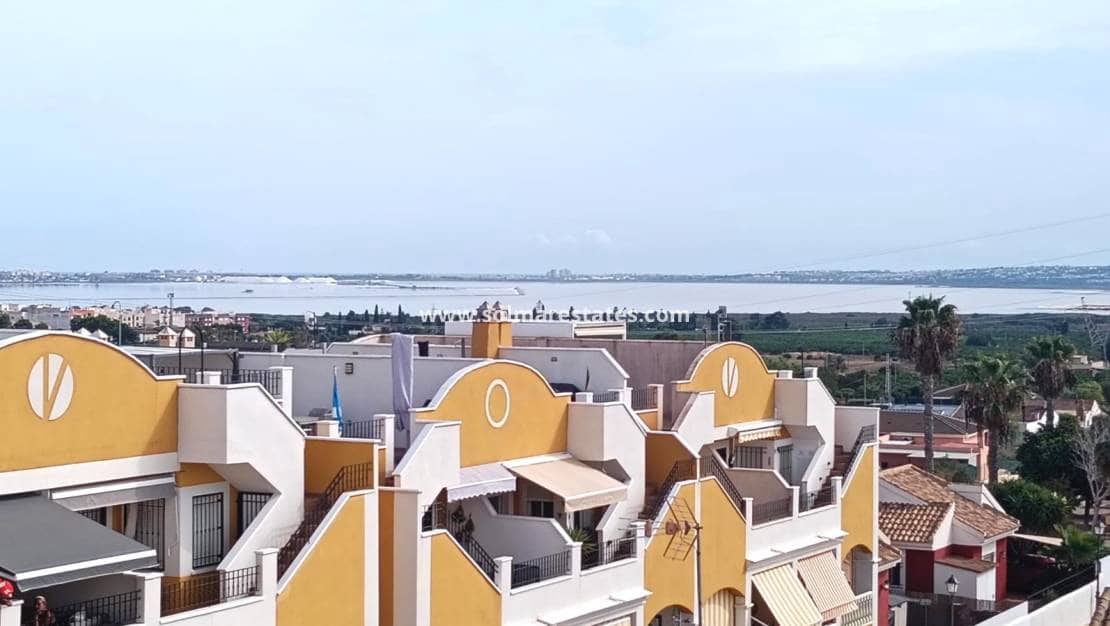 2 bedroom Apartment for sale in Los Montesinos with pool garage - € 149,000 (Ref: 10134862)