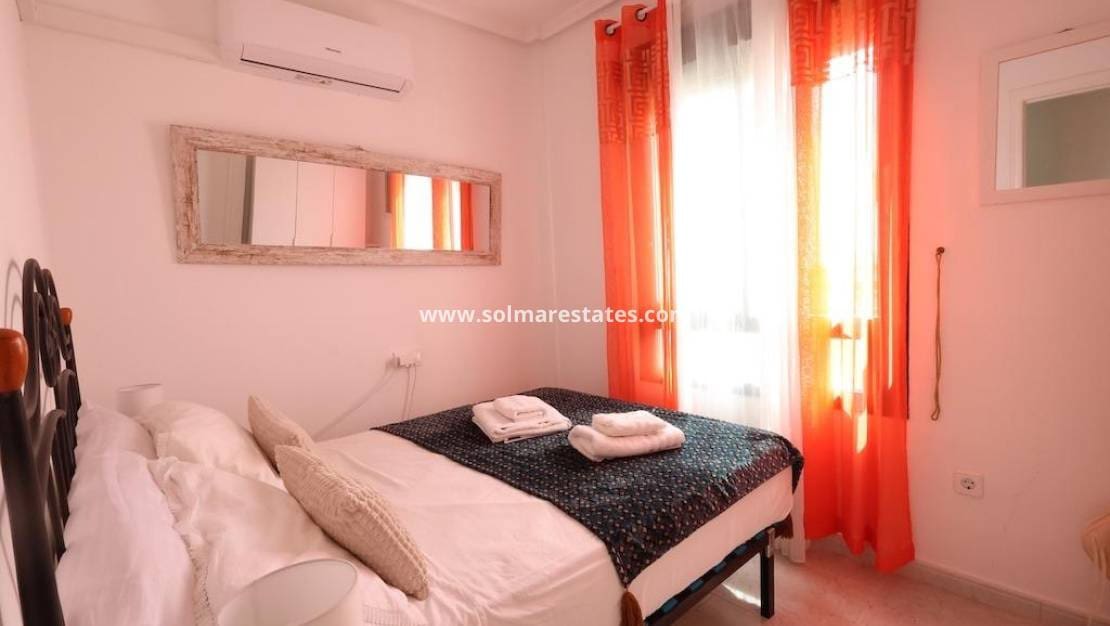 2 bedroom Apartment for sale in Campoamor with pool - € 199,000 (Ref: 10135006)