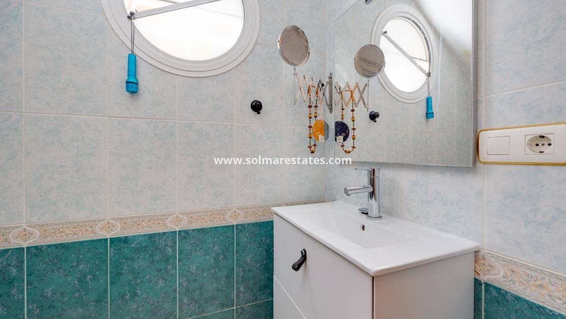 3 soverom Villa til salgs i Orihuela Costa med svømmebasseng - € 229 000 (Ref: 10135007)