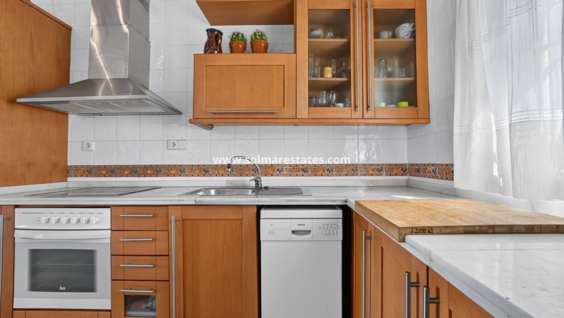 3 sovrum Villa till salu i Villamartin med pool - 529 000 € (Ref: 10135009)