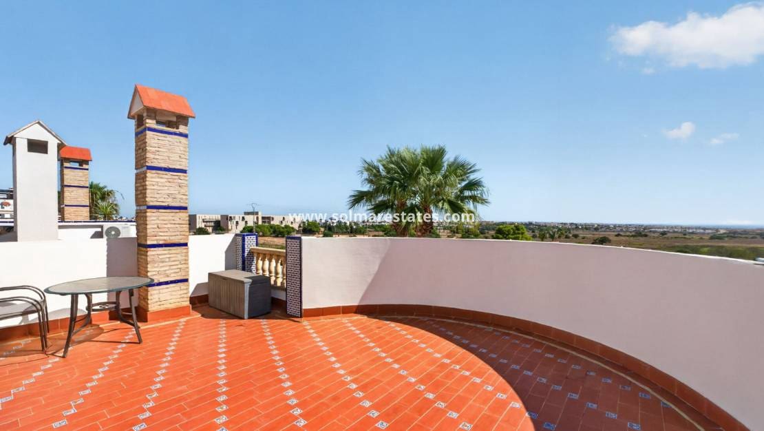 3 sovrum Villa till salu i Villamartin med pool - 529 000 € (Ref: 10135009)