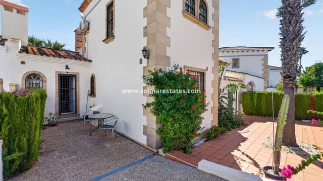 3 sovrum Villa till salu i Villamartin, Orihuela med pool - 529 000 € (Ref: 10135009)