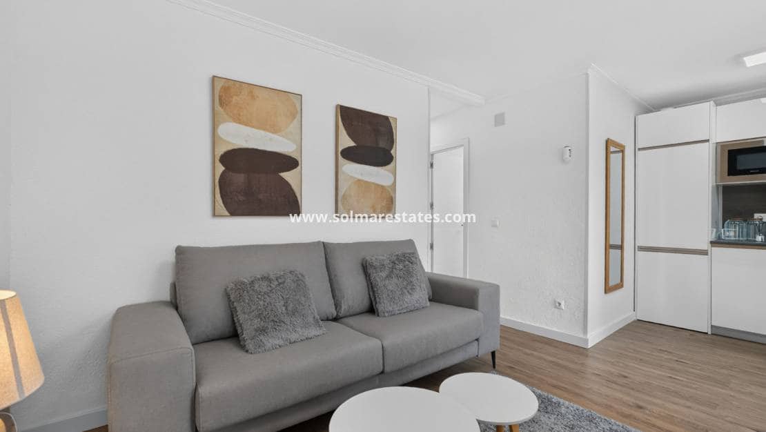 2 slaapkamer Appartement te koop in Villamartin - € 199.000 (Ref: 10135103)