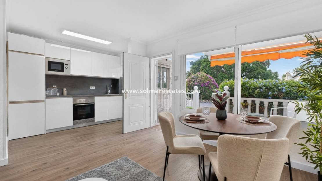 2 slaapkamer Appartement te koop in Villamartin - € 199.000 (Ref: 10135103)