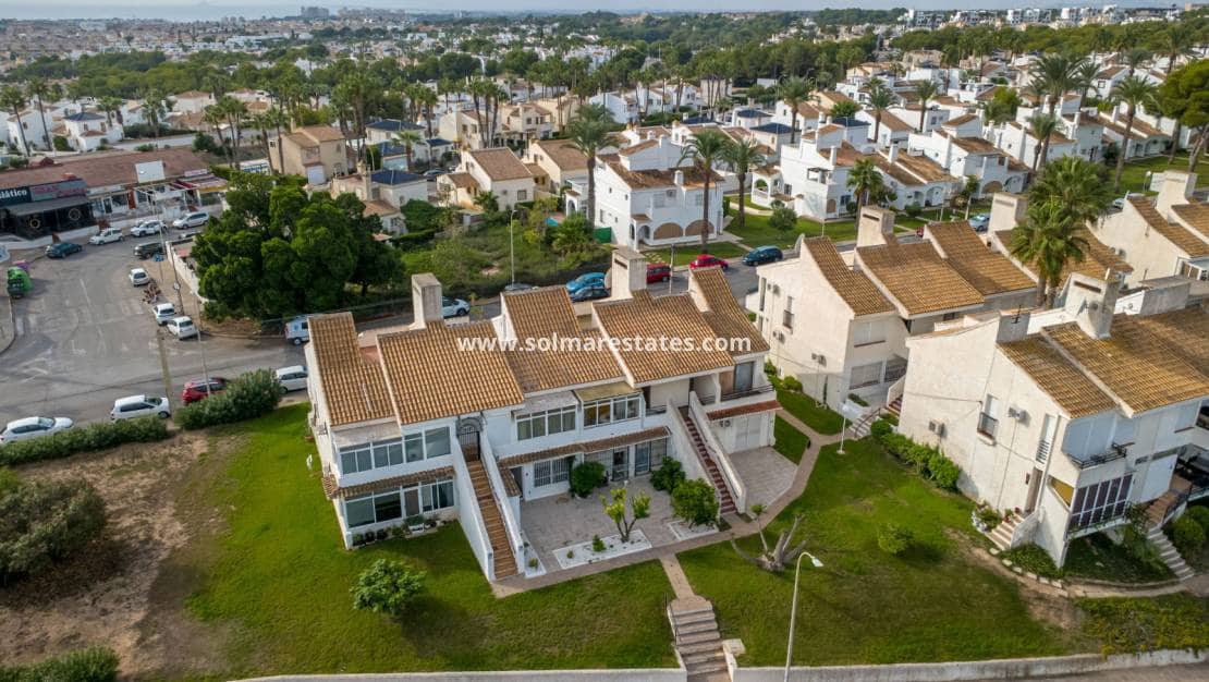 2 slaapkamer Appartement te koop in Villamartin - € 199.000 (Ref: 10135103)