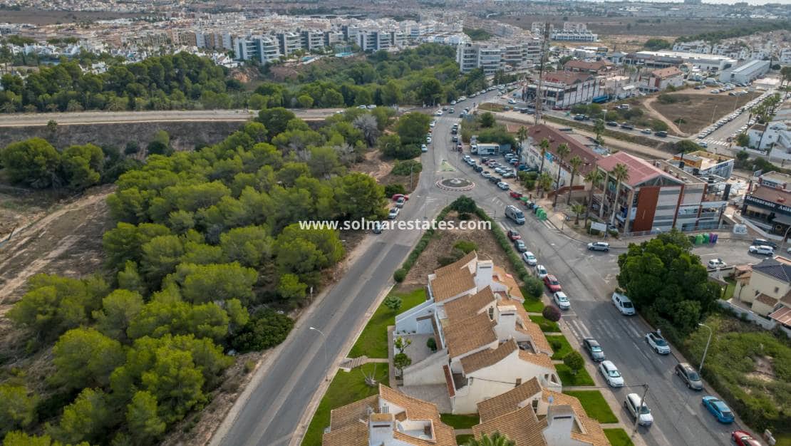 2 slaapkamer Appartement te koop in Villamartin - € 199.000 (Ref: 10135103)