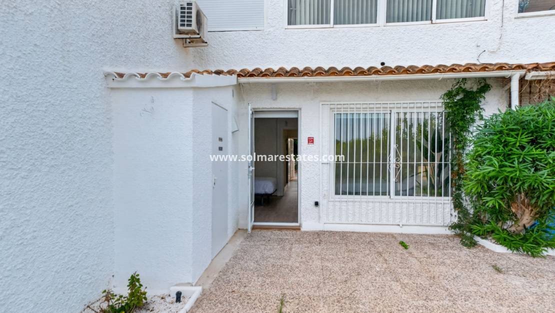 2 slaapkamer Appartement te koop in Villamartin - € 199.000 (Ref: 10135103)