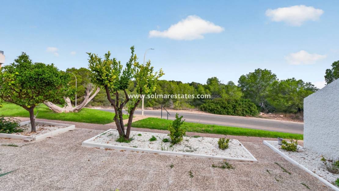 2 slaapkamer Appartement te koop in Villamartin - € 199.000 (Ref: 10135103)