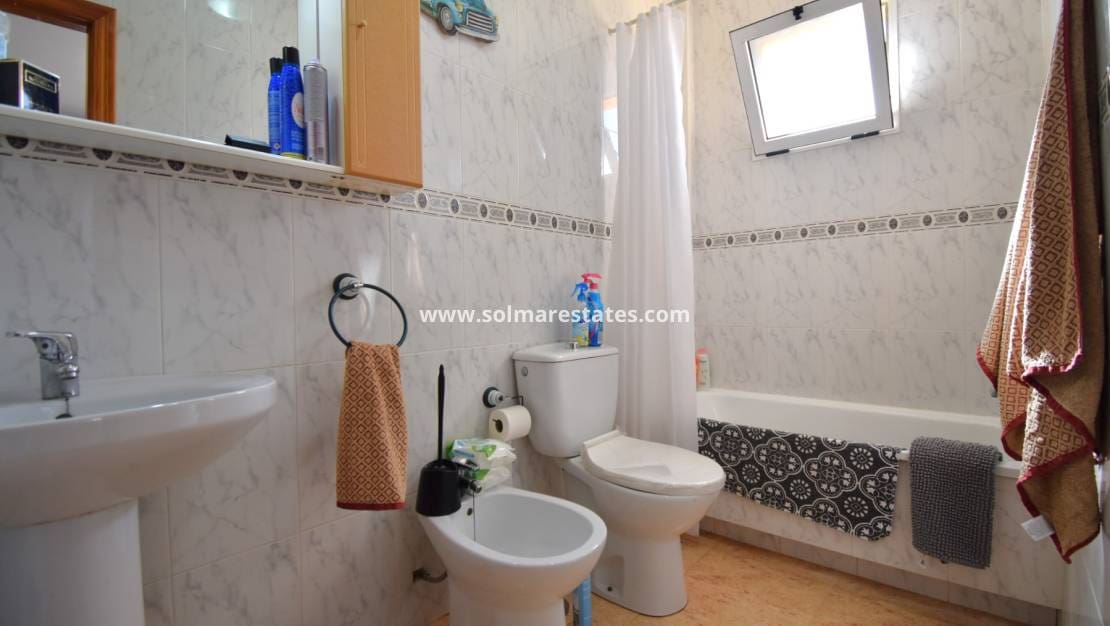 1 quarto Apartamento para venda em Playa Flamenca com piscina - 149 000 € (Ref: 10135104)