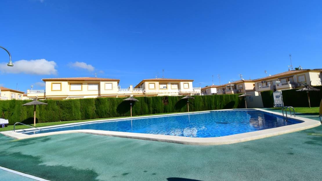 1 quarto Apartamento para venda em Playa Flamenca com piscina - 149 000 € (Ref: 10135104)