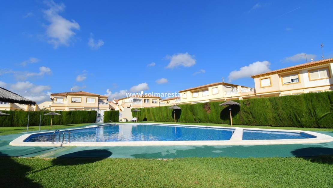 1 quarto Apartamento para venda em Playa Flamenca com piscina - 149 000 € (Ref: 10135104)