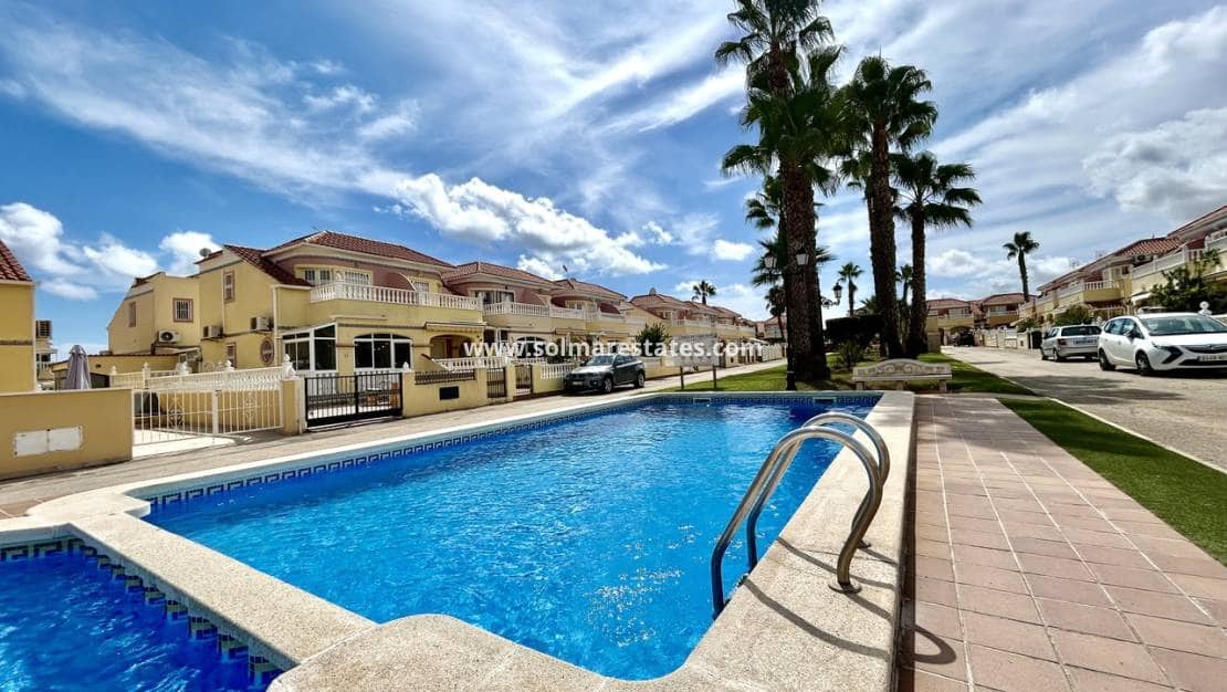 3 sovrum Hus till salu i Cabo Roig med pool garage - 219 995 € (Ref: 10141405)