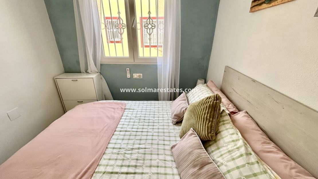 3 sovrum Hus till salu i Cabo Roig med pool garage - 219 995 € (Ref: 10141405)