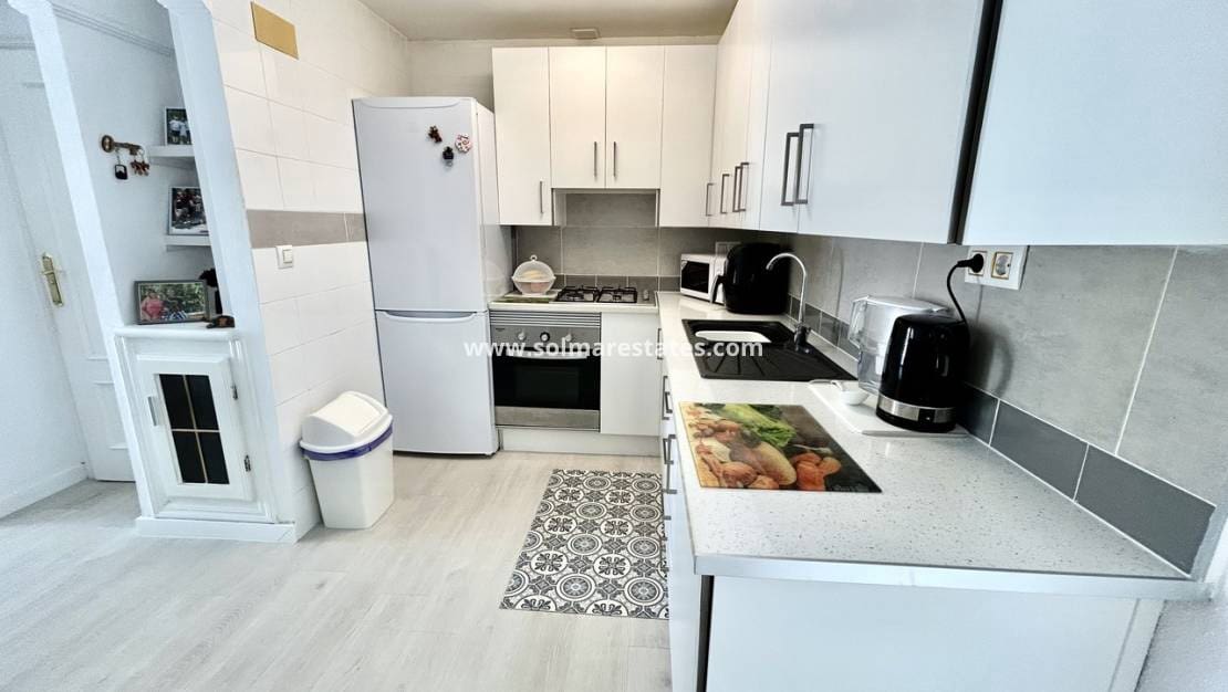 3 sovrum Hus till salu i Cabo Roig med pool garage - 219 995 € (Ref: 10141405)