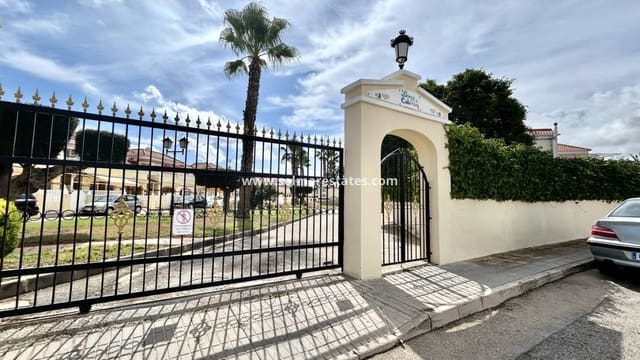 3 sovrum Hus till salu i Cabo Roig, Orihuela med pool garage - 219 995 € (Ref: 10141405)