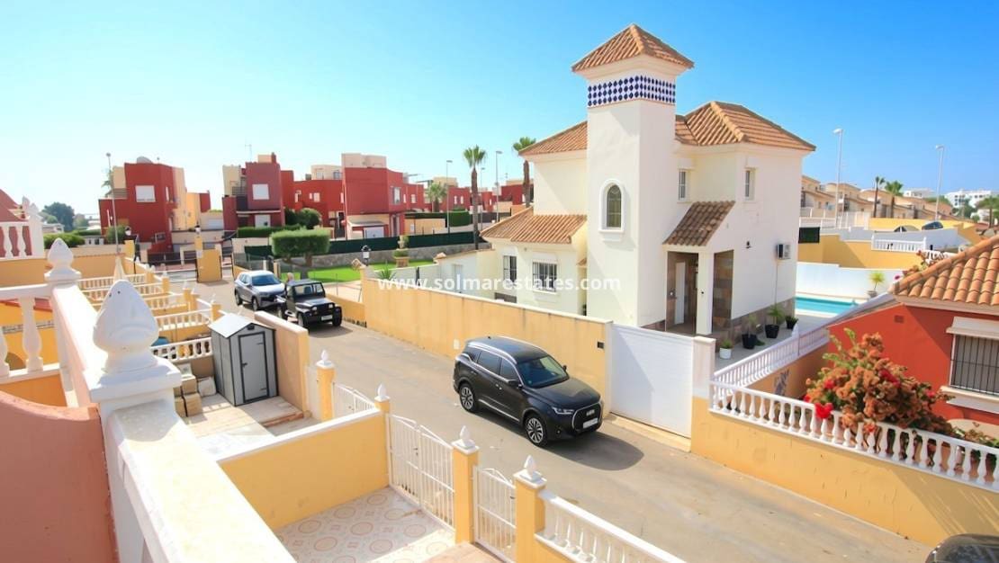 2 camera da letto Casa in vendita in Villamartin con piscina - 179.995 € (Rif: 10145319)