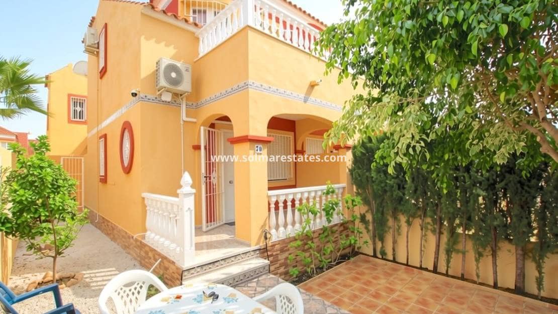 2 soveværelse Semi-Rækkehus til salg i Villamartin med swimmingpool garage - € 199.000 (Ref: 10145321)