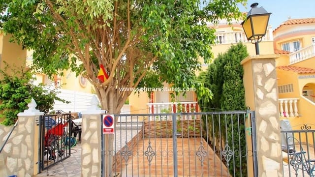 2 soveværelse Semi-Rækkehus til salg i Villamartin, Orihuela med swimmingpool garage - € 199.000 (Ref: 10145321)