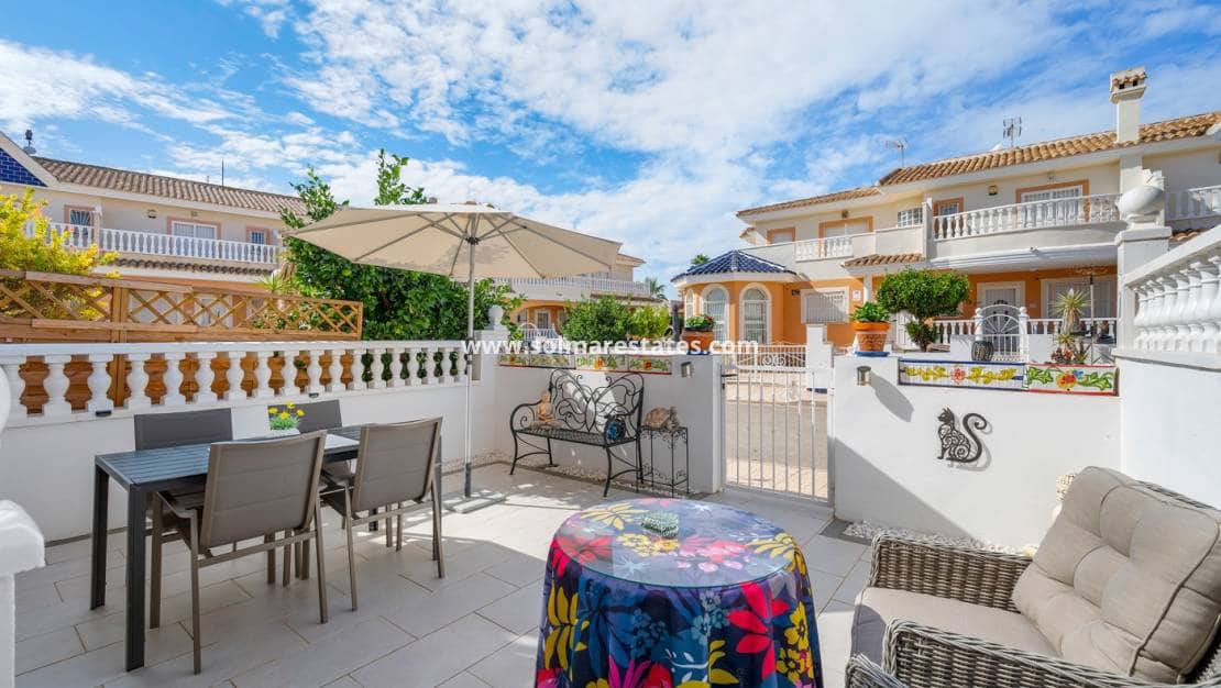 3 soveværelse Byhus til salg i Dona Pepa med swimmingpool - € 269.000 (Ref: 10145322)