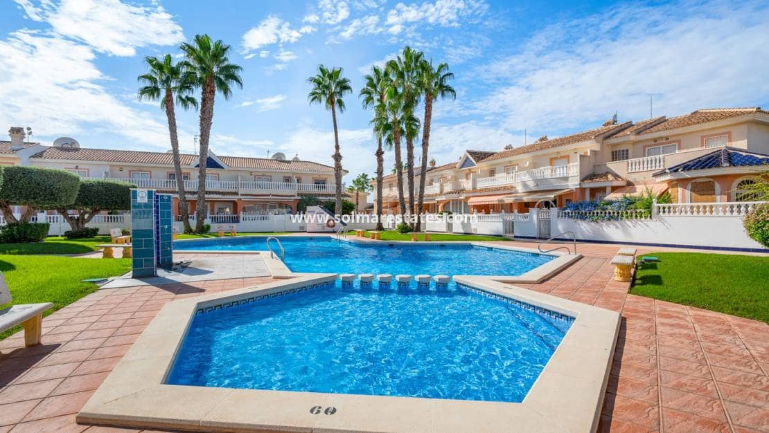 3 soveværelse Byhus til salg i Dona Pepa med swimmingpool - € 269.000 (Ref: 10145322)