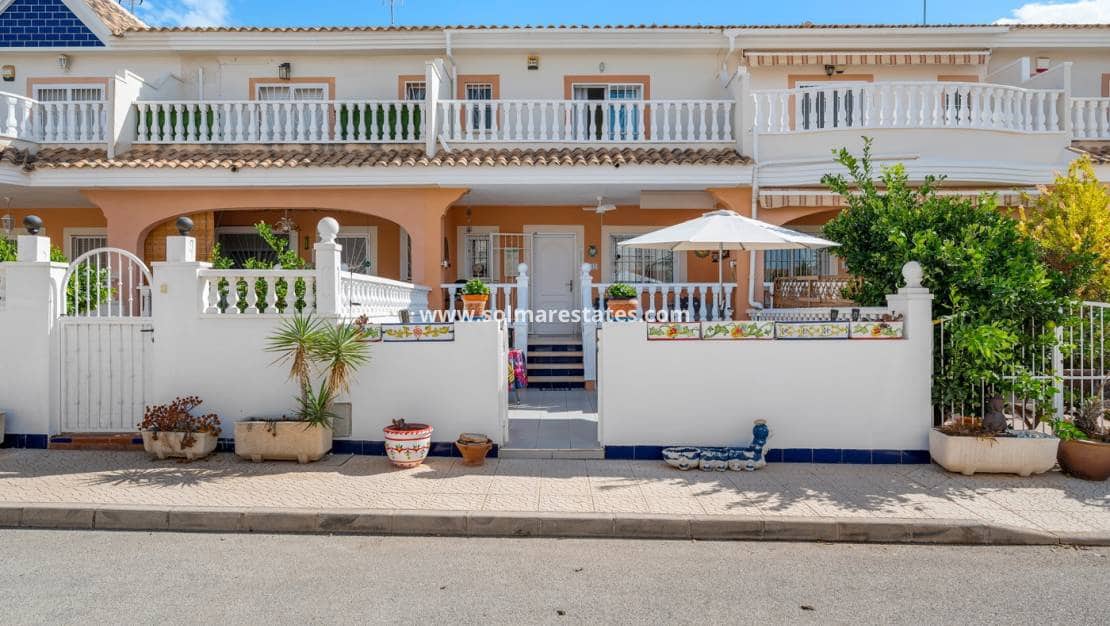 3 soveværelse Byhus til salg i Dona Pepa med swimmingpool - € 269.000 (Ref: 10145322)