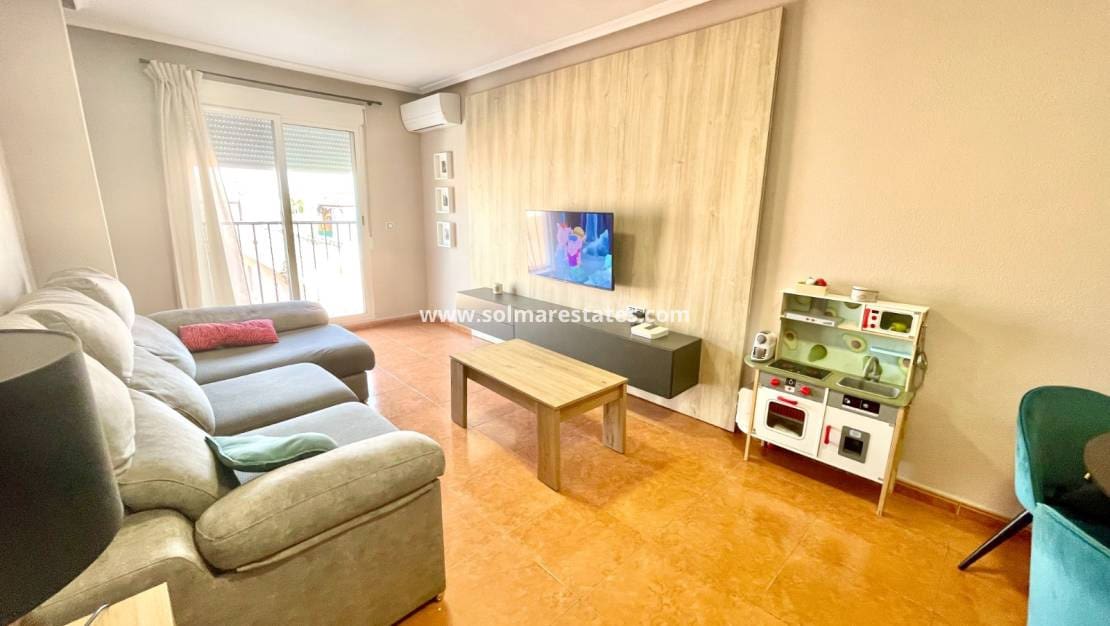 3 soveværelse Lejlighed til salg i Catral - € 146.500 (Ref: 10145323)