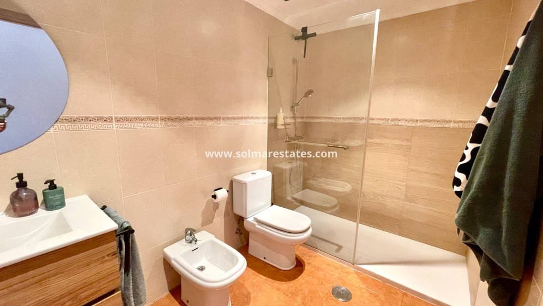 3 soveværelse Lejlighed til salg i Catral - € 146.500 (Ref: 10145323)