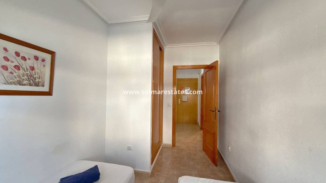 2 soveværelse Lejlighed til salg i Cabo Roig med swimmingpool garage - € 174.950 (Ref: 10145325)