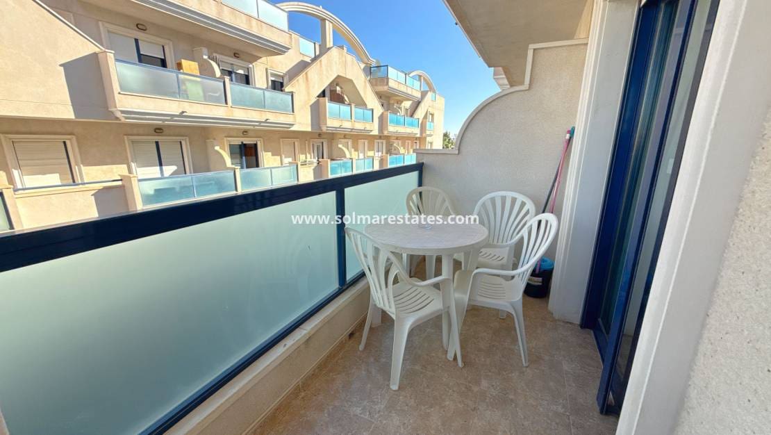2 soveværelse Lejlighed til salg i Cabo Roig med swimmingpool garage - € 174.950 (Ref: 10145325)