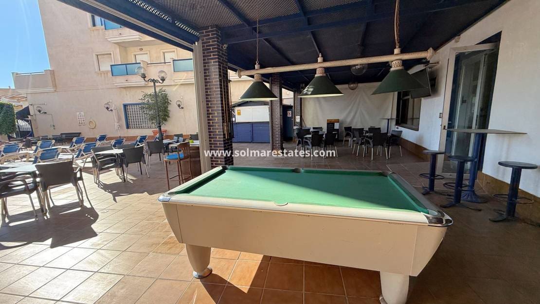 2 soveværelse Lejlighed til salg i Cabo Roig med swimmingpool garage - € 174.950 (Ref: 10145325)