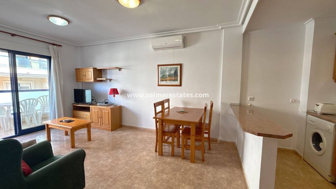 2 soveværelse Lejlighed til salg i Cabo Roig med swimmingpool garage - € 174.950 (Ref: 10145325)