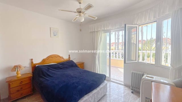 3 makuuhuone Paritalo myytävänä paikassa La Zenia, Orihuela mukana uima-altaan 
autotalli - 269 950 € (Ref: 10145326)