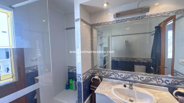 3 makuuhuone Paritalo myytävänä paikassa La Zenia, Orihuela mukana uima-altaan 
autotalli - 269 950 € (Ref: 10145326)