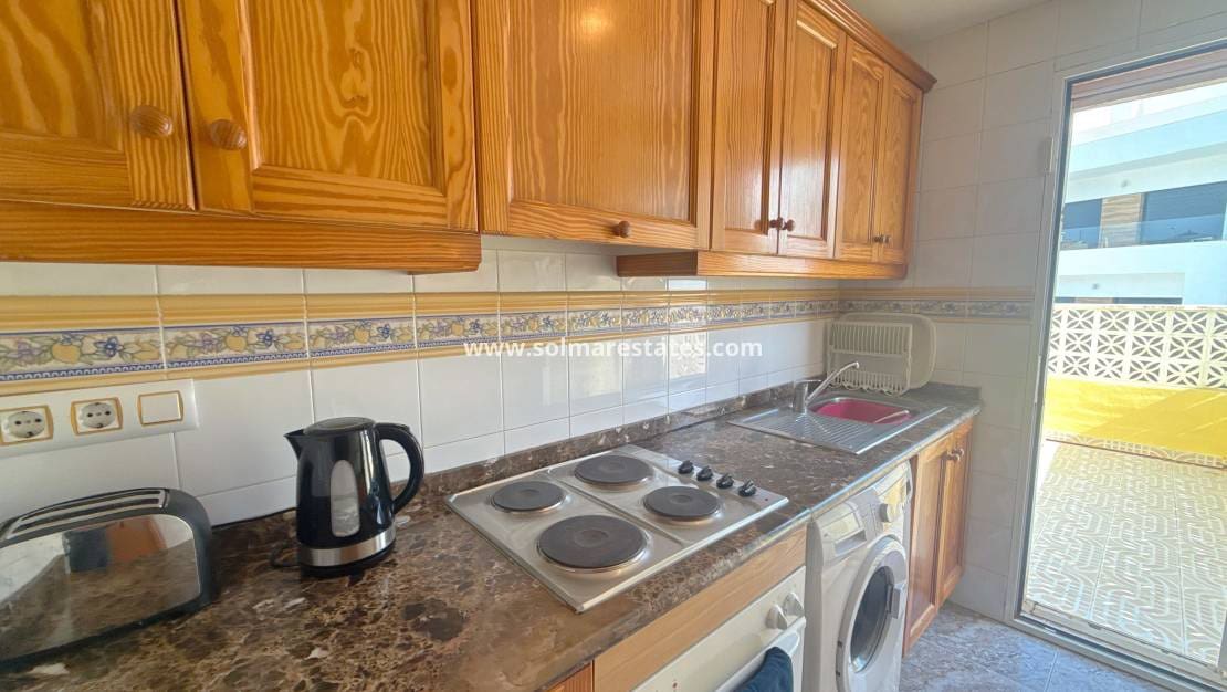 3 makuuhuone Paritalo myytävänä paikassa La Zenia mukana uima-altaan 
autotalli - 269 950 € (Ref: 10145326)