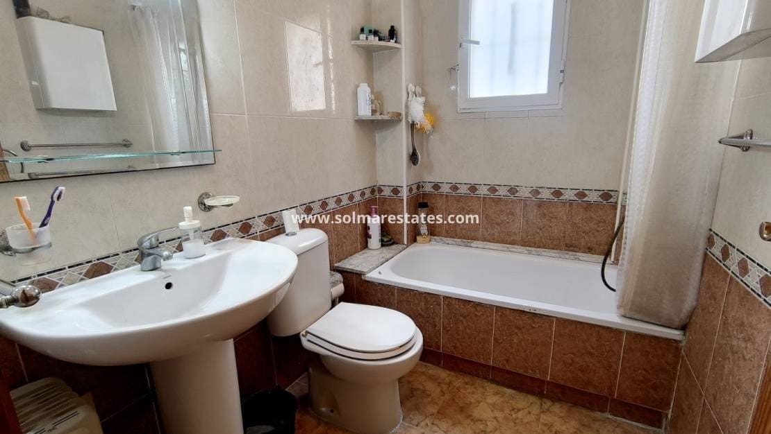 2 Zimmer Haus zu verkaufen in Algorfa mit Pool Garage - 147.500 € (Ref: 10145327)