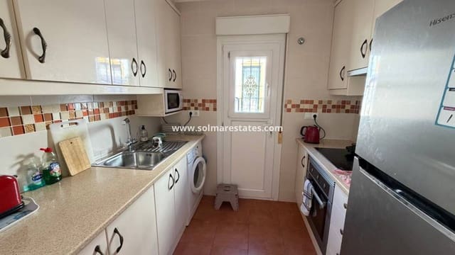 3 slaapkamer Rijtjeshuis te koop in Los Montesinos met zwembad - € 185.000 (Ref: 10145330)