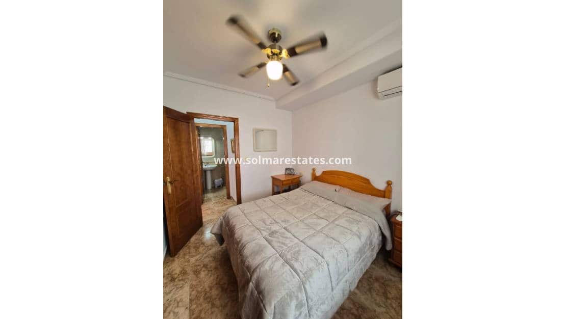 2 Zimmer Apartment zu verkaufen in Orihuela Costa mit Pool - 139.000 € (Ref: 10153949)