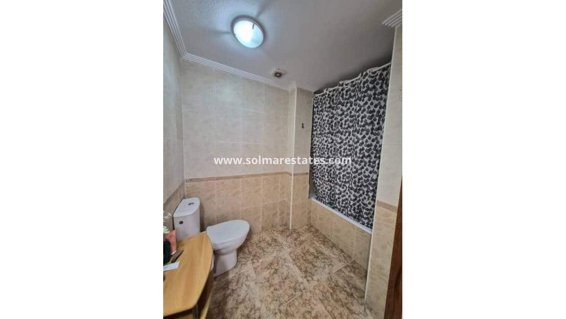 2 Zimmer Apartment zu verkaufen in Orihuela Costa mit Pool - 139.000 € (Ref: 10153949)