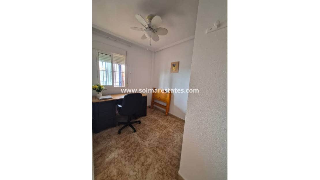 2 Zimmer Apartment zu verkaufen in Orihuela Costa mit Pool - 139.000 € (Ref: 10153949)